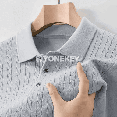 Erkekler üçin güýzlük polo switer, V boýun, düwmejikli