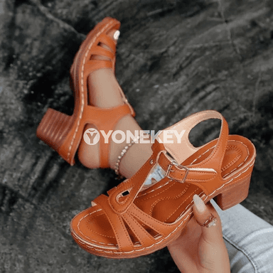 Zenanlar üçin tomusky ökjeli sandaletler, açyk burnly ýeňil stil