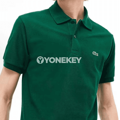 Erkekler üçin Lacoste markaly köýnek.