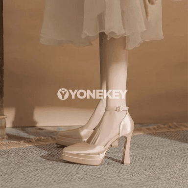 Zenanlar üçin platforma ökjeli ýüpekli lentaly sandal