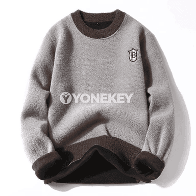 Erkekler üçin ýyly trikotaž switer, zolakly nagyşly, gyş üçin rahat model