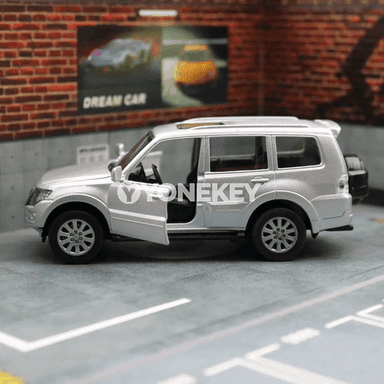 1:43 Mitsubishi Pajero metal model maşyn, çagalar üçin kolleksiýa