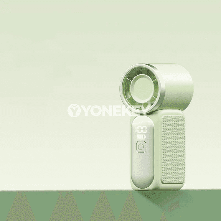 Göterip gezmek üçin kiçi elde göterilýän USB fan