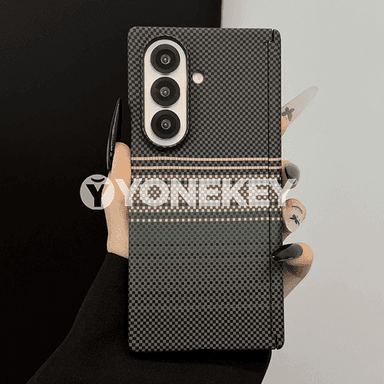 Samsung Z Fold7 modelli telefonlar üçin ajaýyp dizaýnly owadan çehollar.