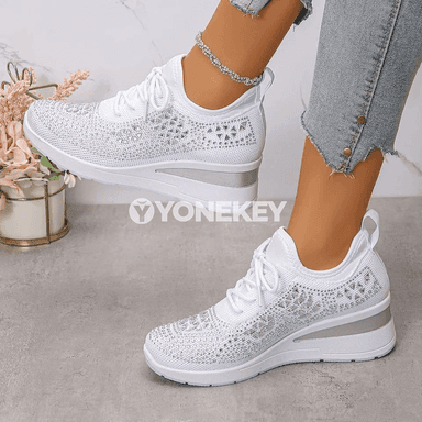 Zenanlar üçin ýeňil we dem alýan krasowka, moda görnüşli