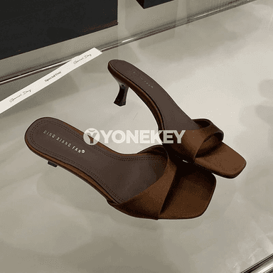 Retro goňur aýal-gyz sandallary, tomuslyk moda şypbyklary