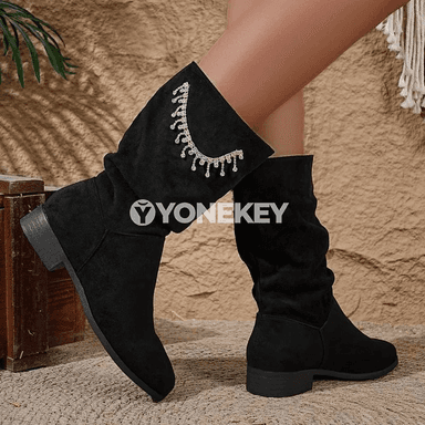 Zamşly platformaly zenan boots, rhinestone bezegli, tegelek burunly