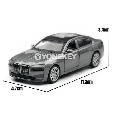 1:47 BMW I7 G70 metal modeli, gapysy açylýar
