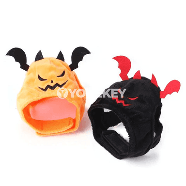 Pişik we it üçin gülkünç Halloween keşpli başgap toplumy