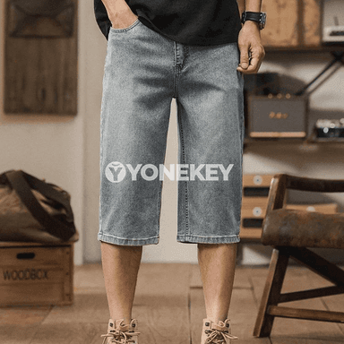 Erkekler üçin giň kesimli retro jeans şortik, ýeňil we amatly