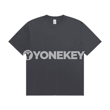 Oglanlar üçin niýetlenen futbolka