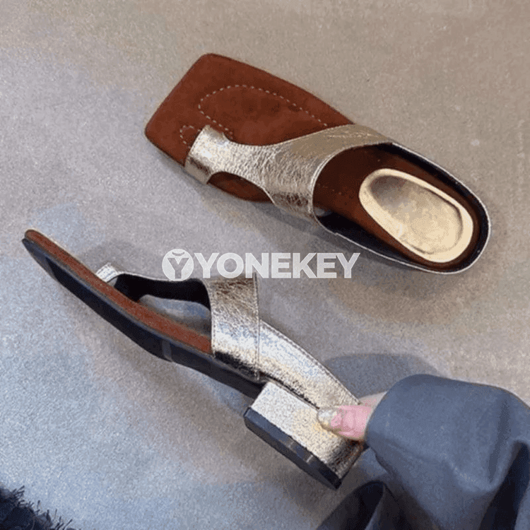 Zenanlar üçin tekiz tomusky moda şypbyklar