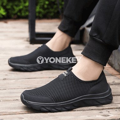 Ýeňil, dem alýan erkek sport krossowkalar, slip-on, 39-46 ölçeg