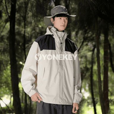 Erkekler üçin güýz-ýaz suw geçirmeýän ýeňil SoftShell kurtka