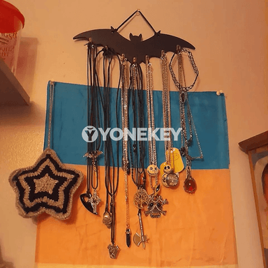 Bat şekilli diwar asgyjy, Halloween bezegi we köpfunksional tertipleýji
