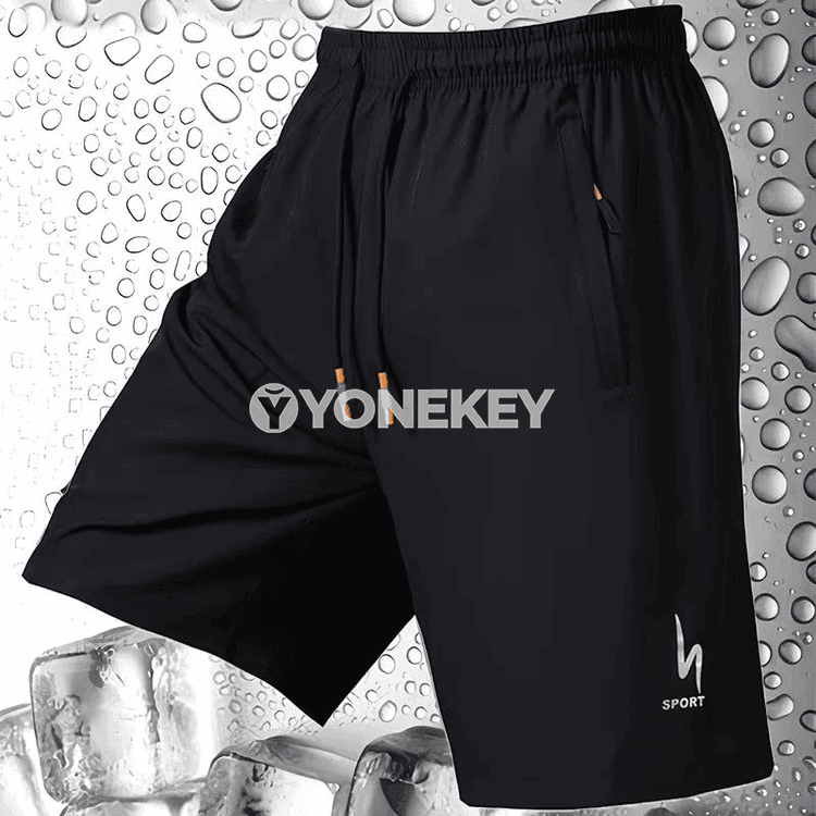 Erkekler üçin ýeňil dem alýan elastikli sport şortikleri