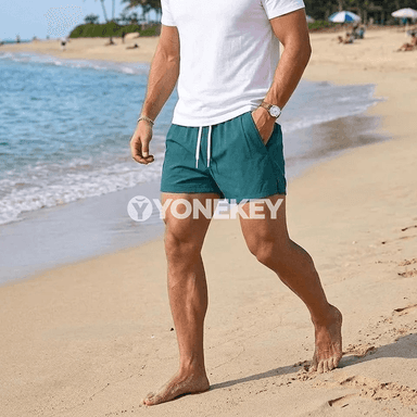 Erkekler üçin ýeňil, çalt guradýan ýaz pasly sport şortlary