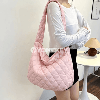 Zenanlar üçin uly ýyly quilted egin sumka, ýeňil moda model