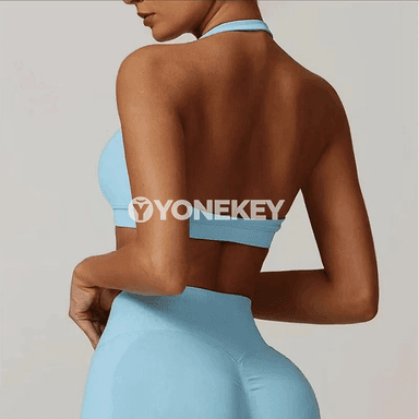 Aýallar üçin ýeňil sport bra, çalt guramagy üpjün edýän