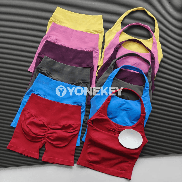 Zenanlar üçin tikinsiz sport toplumy: top we şortik
