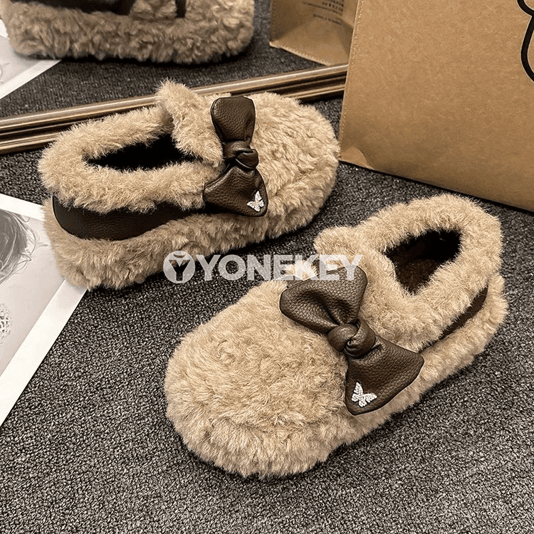 Zenanlar üçin ýyly inçe boýunly köwüşler, gyşlyk suede, slip-on
