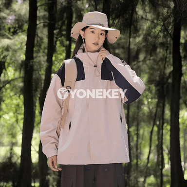 Erkekler üçin güýz-ýaz suw geçirmeýän ýeňil SoftShell kurtka