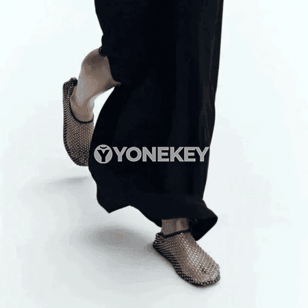 Zenanlar üçin tomusky mesh sandallar, ýeňil we amatly tekiz köwüş