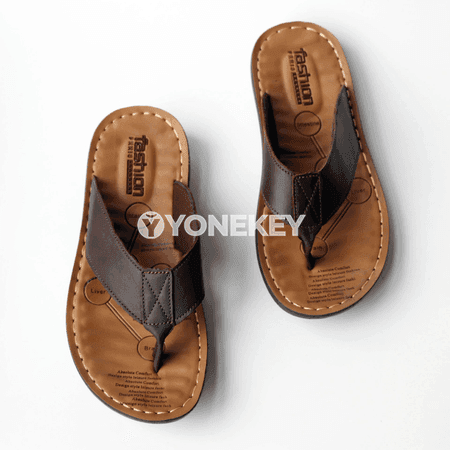Erkekler üçin tomuslaýyn flip-flop sandallar, ýeňil we süýşmeýän