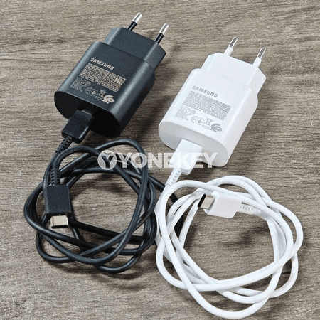 Samsung 25W çalt güýçlendiriji adapter, Z Flip/Fold we Galaxy üçin