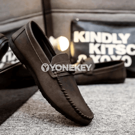 Erkekler üçin rahat mokasin köwüşler, gündelik slip-on model