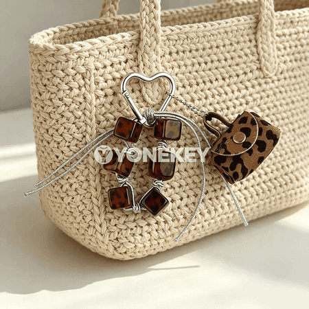 Retro leopard nagly nyşkly açarlik asylgysy, ýeňil sumka bezegi