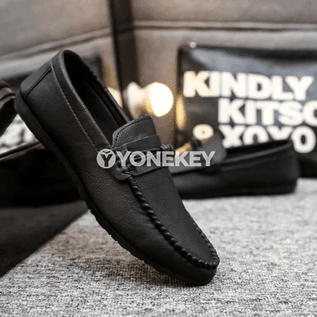 Erkekler üçin rahat mokasin köwüşler, gündelik slip-on model