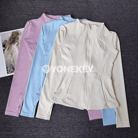 Zenanlar üçin inçe laýyk sport jaket, zipli, ýeňil we ýyly