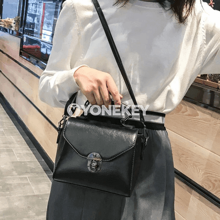 Zenanlar üçin lockly kiçi kwadrat crossbody sumka
