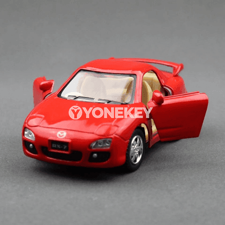 Mazda RX-7 metal modeli, çekilme aýratynlykly, çagalar üçin kolleksiýa oýnawaç