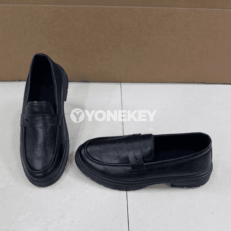 Erkekler üçin klassik slip-on deri aýakgaplary, ýokary hilli
