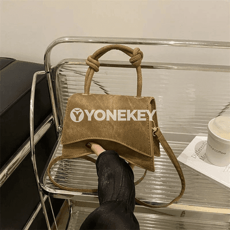 Zenanlar üçin kiçi inedördül egin sumkasy, gündelik stil