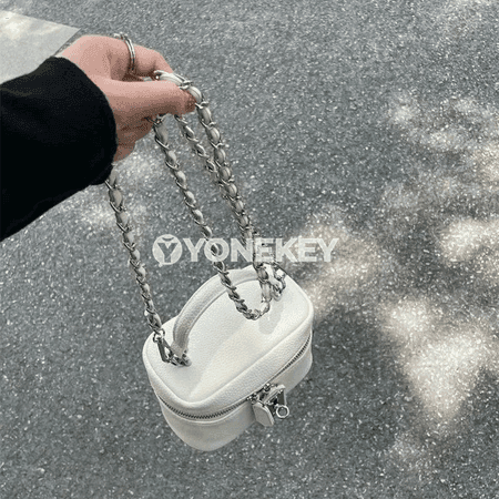 Zenanlar üçin kiçi elegan elde göterilýän moda sumkasy