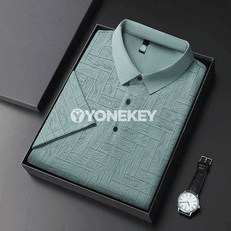 Erkekler üçin geometrik nagyşly ýeňil polo köýnek, tomuslyk rahat model