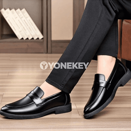 Erkekler üçin PU deri gündelik köwüşler, slip-on, rahat we çydamly