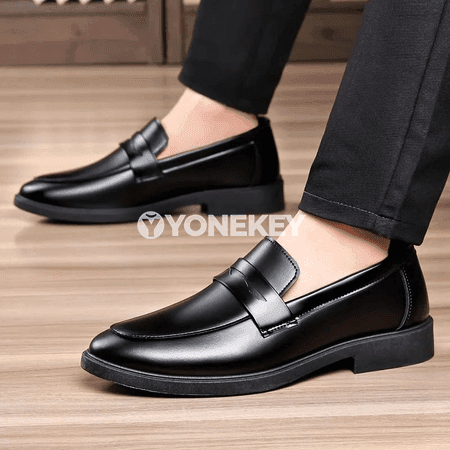 Erkekler üçin PU deri gündelik köwüşler, slip-on, rahat we çydamly