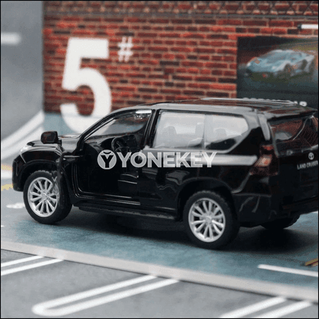 Toyota Land Cruiser Prado 1:43 metal model awtoulag oýunjagy