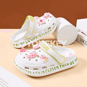 Çagalar üçin arkasy açyk şypbyklar