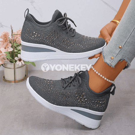 Zenanlar üçin ýeňil we dem alýan krasowka, moda görnüşli