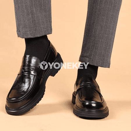 Erkekler üçin klassik slip-on deri aýakgaplary, ýokary hilli