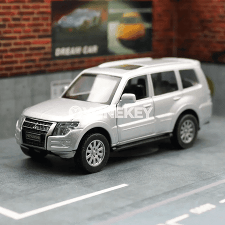 1:43 Mitsubishi Pajero metal model maşyn, çagalar üçin kolleksiýa