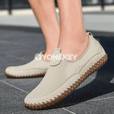 Erkekler üçin ýeňil dem alýan mesh loafer krossowkalar