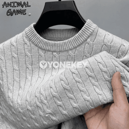 Erkekler üçin ýyly uzyn ýeňli örme switer