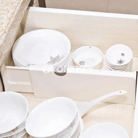 Düzülýän çekme bölüjisi, plastik ammar bölüji