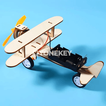 Çagalara niýetlenen DIY agaç uçarman modeli, 3D ýasama oýunjak